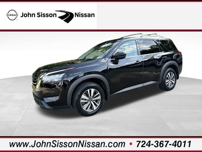 Used 2023 Nissan Pathfinder SL