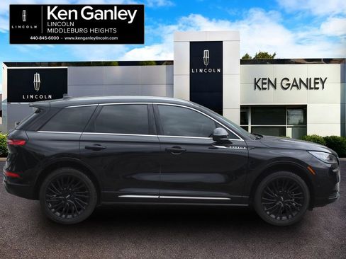 Used 2022 Lincoln Corsair Reserve w/ Equipment Group 201A AWD/4WD image 8