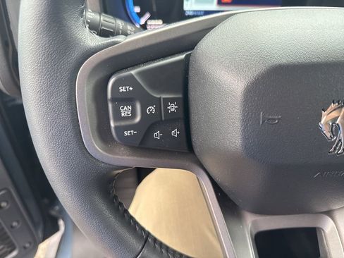 Used 2024 Ford Bronco Outer Banks image 7