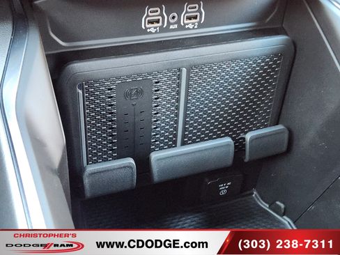 Used 2026 RAM 1500 Laramie AWD/4WD image 28