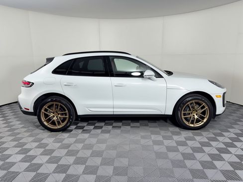 Certified 2026 Porsche Macan AWD/4WD image 8