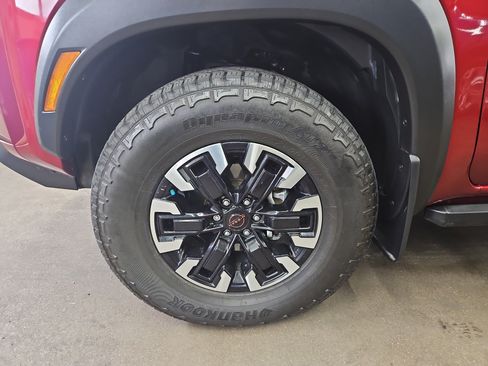 Used 2023 Nissan Frontier PRO-4X w/ Pro Convenience Package image 11