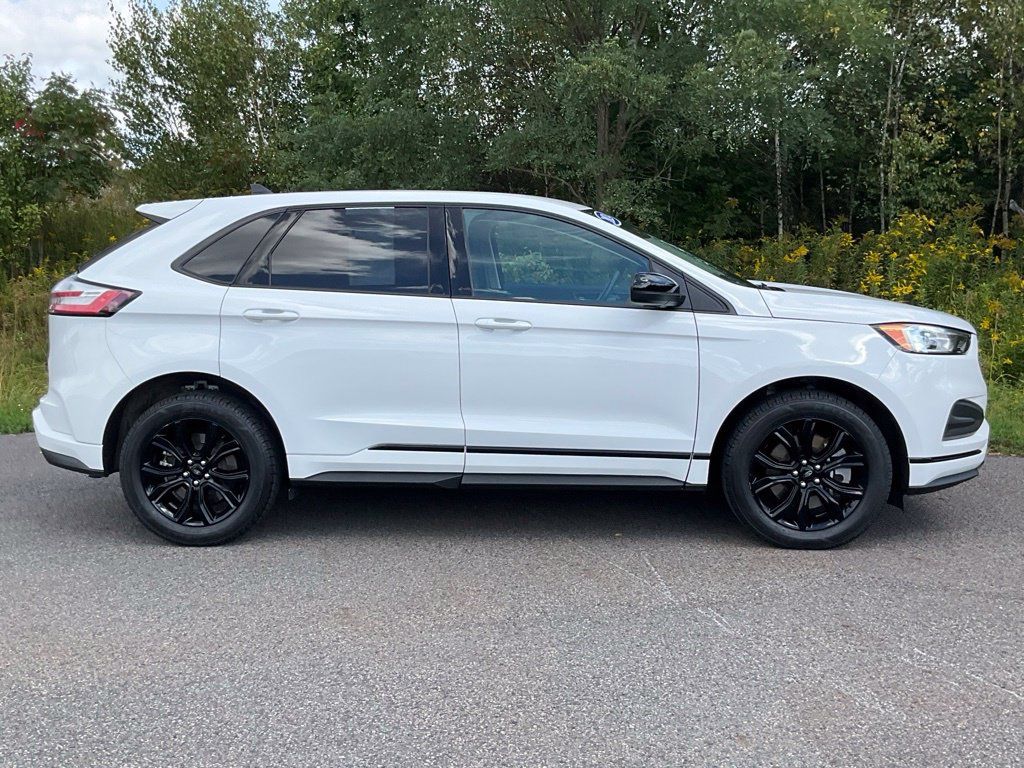 Used 2024 Ford Edge SE w/ Black Appearance Package AWD/4WD image 23