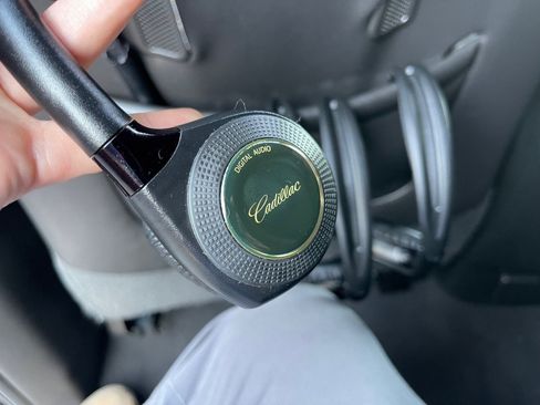 Used 2017 Cadillac Escalade ESV Premium Luxury image 20