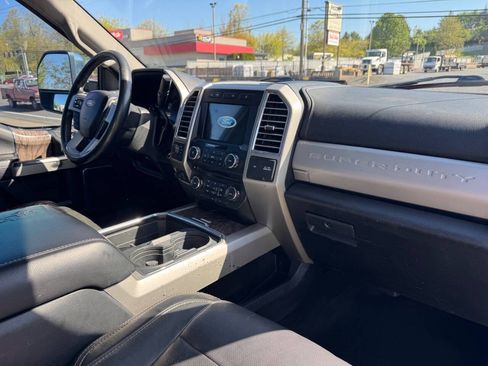 Used 2017 Ford F350 Lariat w/ Lariat Ultimate Package AWD/4WD image 14