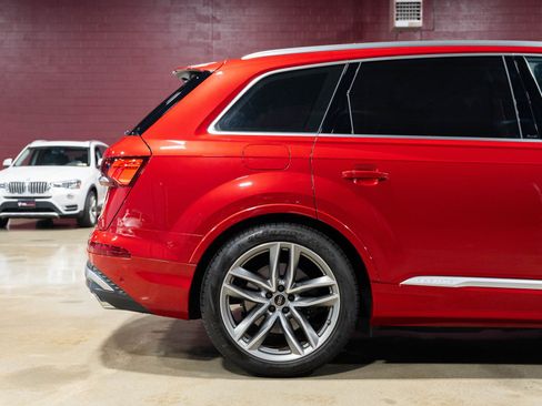 Used 2025 Audi SQ7 Prestige w/ Prestige Package AWD/4WD image 21
