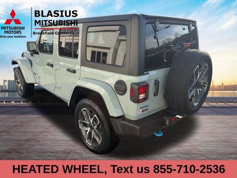 Used 2024 Jeep Wrangler Unlimited w/ Convenience Group image 8