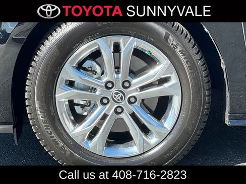 Used 2021 Toyota Sienna XSE w/ XSE Plus Package image 12