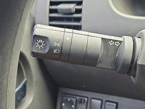 Used 2017 Nissan Frontier SV RWD image 23