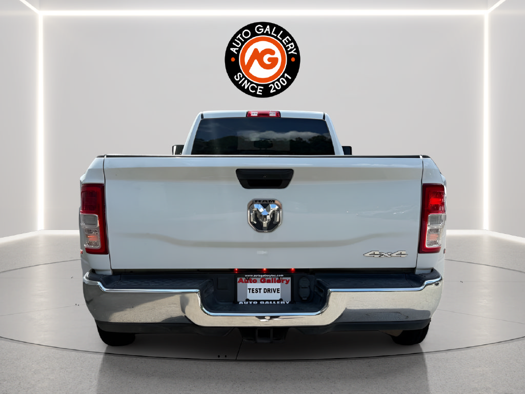 Used 2024 RAM 3500 Tradesman w/ Chrome Appearance Group AWD/4WD image 6