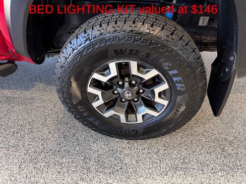 Used 2020 Toyota Tacoma TRD Off-Road w/ Technology Package AWD/4WD image 10