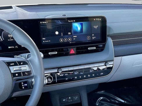 Certified 2025 Hyundai Ioniq 5 Limited RWD image 6