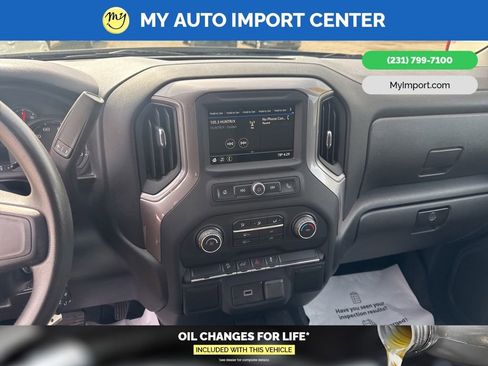 Used 2019 Chevrolet Silverado 1500 Custom Trail Boss w/ Custom Convenience Package AWD/4WD image 19