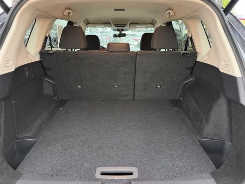 Used 2025 Nissan Rogue SV FWD image 25