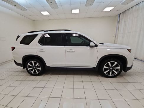 Certified 2025 Honda Pilot Touring image 29