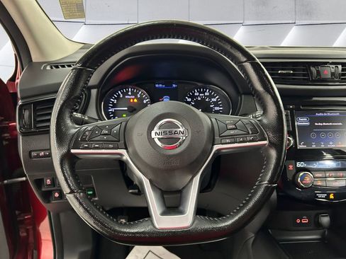 Used 2022 Nissan Rogue Sport SV image 9