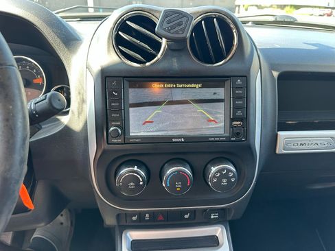 Used 2017 Jeep Compass High Altitude AWD/4WD image 16