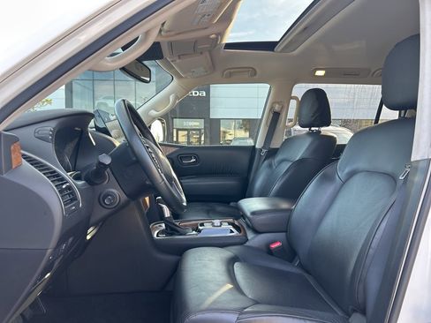 Used 2021 Nissan Armada SL image 2