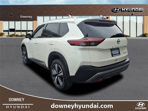 Used 2023 Nissan Rogue SL w/ SL Premium Package image 5