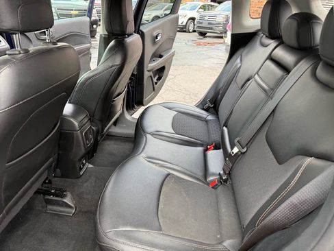Used 2019 Jeep Compass Latitude AWD/4WD image 25