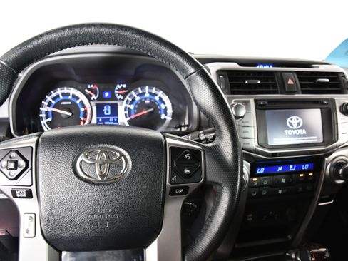 Used 2018 Toyota 4Runner Limited w/ Convenience Package AWD/4WD image 17