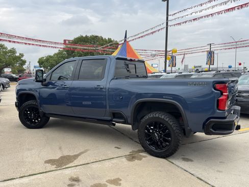 Used 2025 Chevrolet Silverado 2500 LTZ w/ LTZ Plus Package image 13