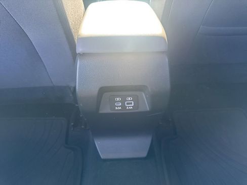 Certified 2025 Subaru Crosstrek 2.0i Premium image 25