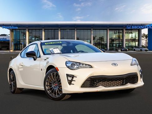 Used 2018 Toyota 86 image 1