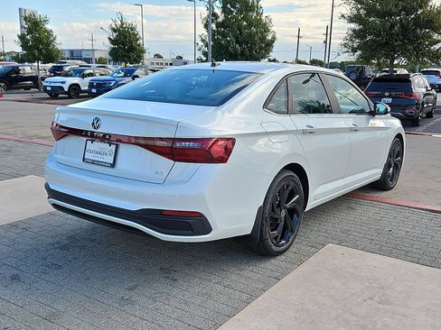 New 2026 Volkswagen Jetta SE image 3