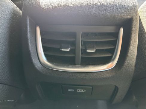 Used 2025 Chevrolet Blazer LT image 24