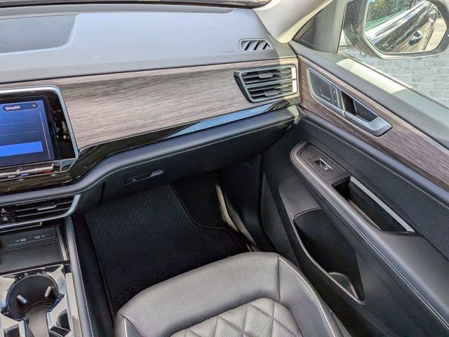 Certified 2026 Volkswagen Atlas SEL Premium R-Line AWD/4WD image 16