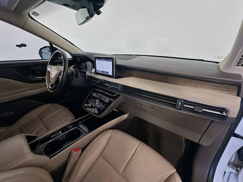 Used 2020 Lincoln Corsair Reserve w/ Appearance Package FWD image 30