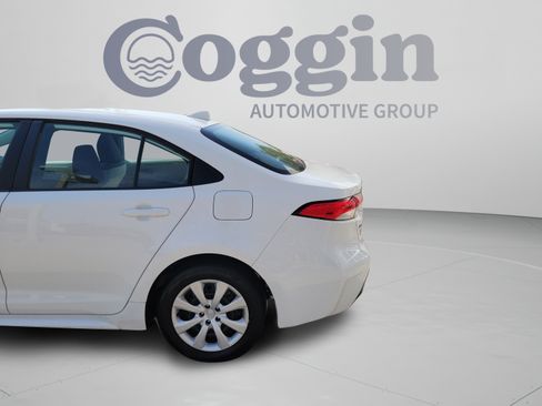Certified 2024 Toyota Corolla LE FWD image 31