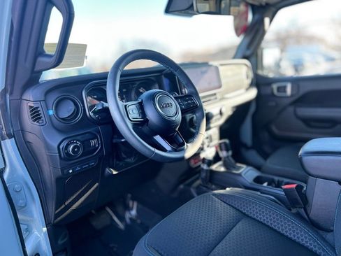 Used 2024 Jeep Wrangler Unlimited Rubicon 4xe w/ Technology Group image 14