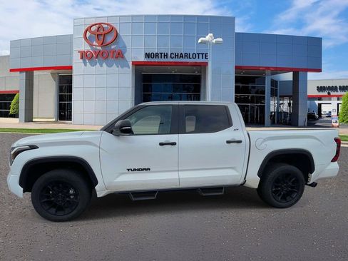 Used 2024 Toyota Tundra SR5 w/ SR5 Convenience Package AWD/4WD image 9