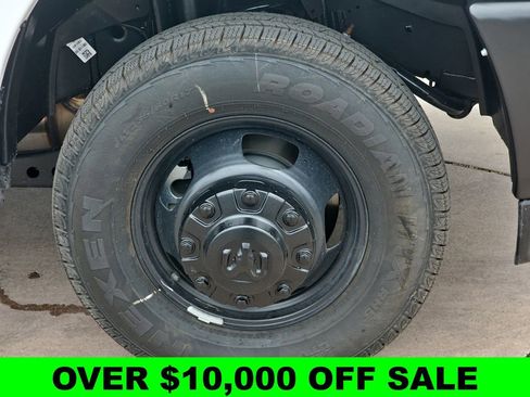 New 2025 RAM 3500 Tradesman AWD/4WD image 39