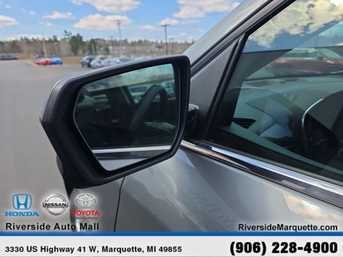 Used 2023 Chevrolet Equinox LT AWD/4WD image 5