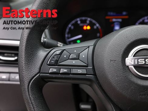 Used 2024 Nissan Altima 2.5 S FWD image 14