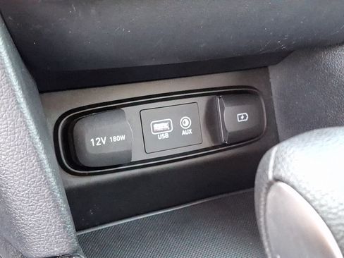 Used 2020 Hyundai Santa Fe SE AWD/4WD image 17