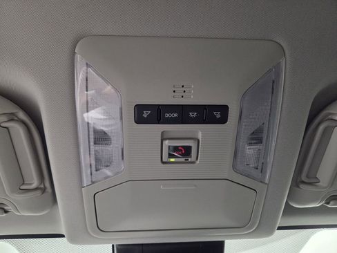 Used 2025 Toyota RAV4 XLE FWD image 14
