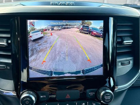 Used 2024 RAM 1500 Laramie image 15