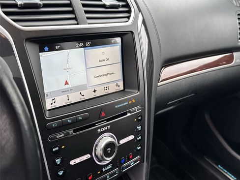 Used 2017 Ford Explorer Platinum AWD/4WD image 22