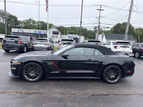Used 2019 Ford Mustang GT Premium w/ GT Performance Package RWD image 2