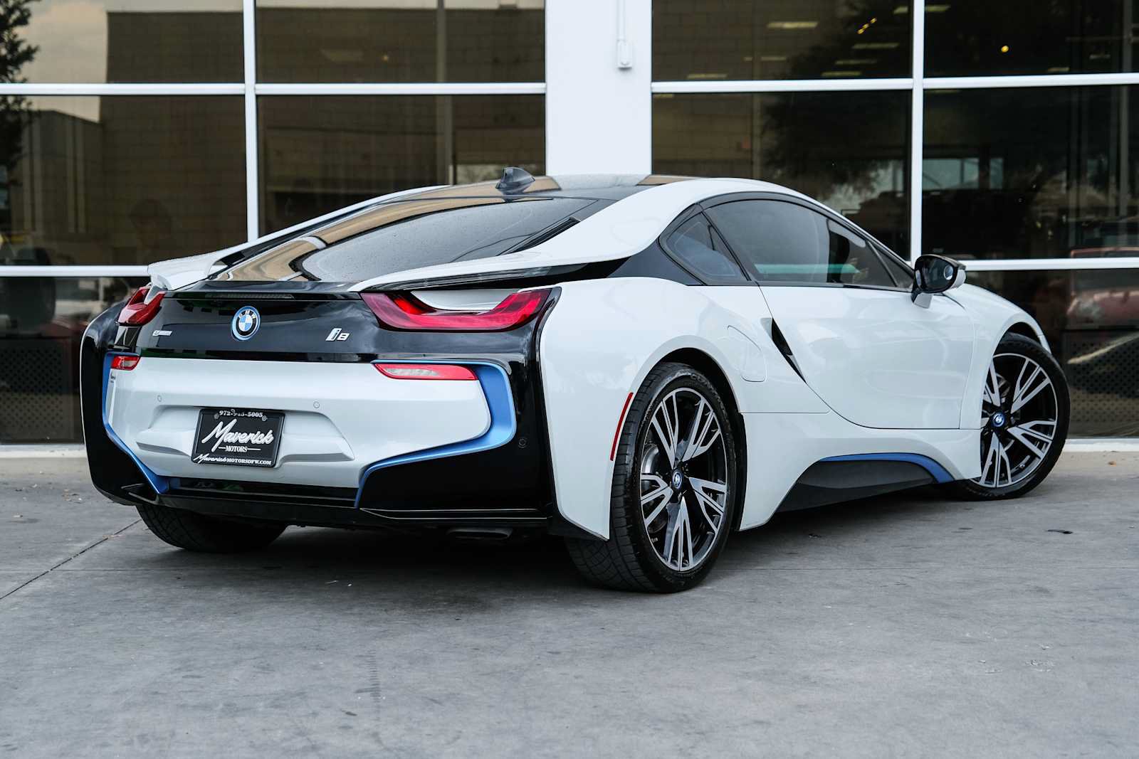 Used 2015 BMW i8 AWD/4WD image 10