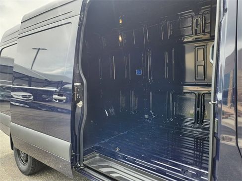 New 2025 Mercedes-Benz Sprinter 2500 image 15