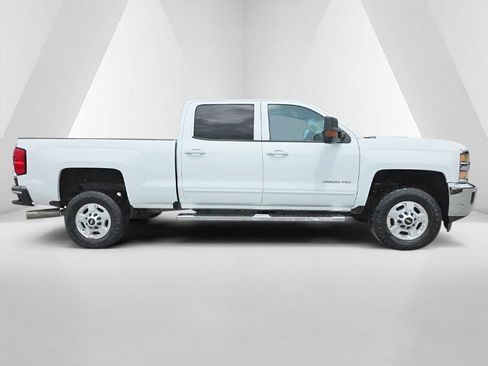 Used 2016 Chevrolet Silverado 2500 LT w/ LT Fleet Convenience Package AWD/4WD image 4
