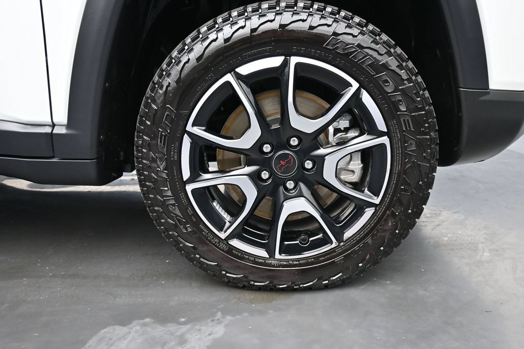 Used 2026 Jeep Compass Trailhawk AWD/4WD image 10