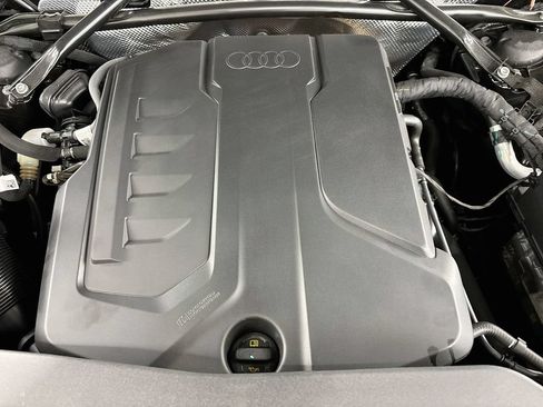 Certified 2025 Audi Q5 Premium w/ Convenience Package AWD/4WD image 24