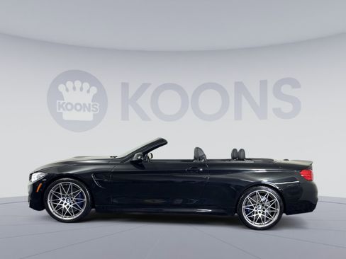 Used 2016 BMW M4 Convertible image 7