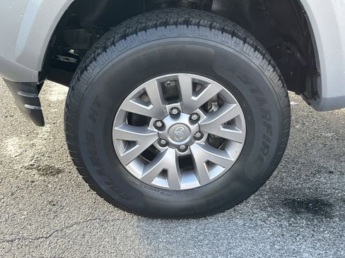Used 2019 Toyota Tacoma SR5 image 11